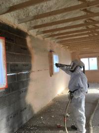 Isolation intérieure d'une maison à Meyzieu par projection mousse polyuréthanne 